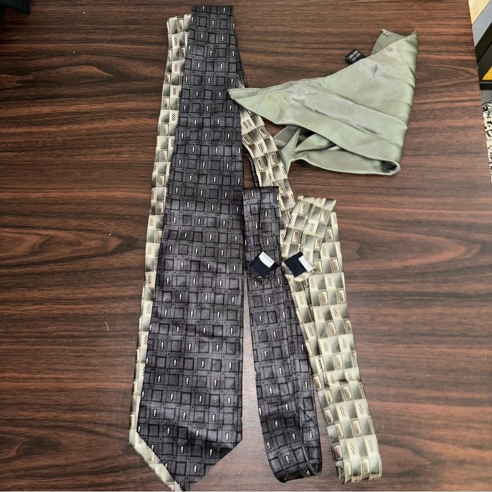 PIERRE CARDIN‎  Ties Men's geometric pattern